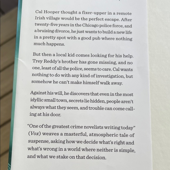 Tana French Hardcover Book Set - The Searcher & The Hunter - Picture 7 of 13